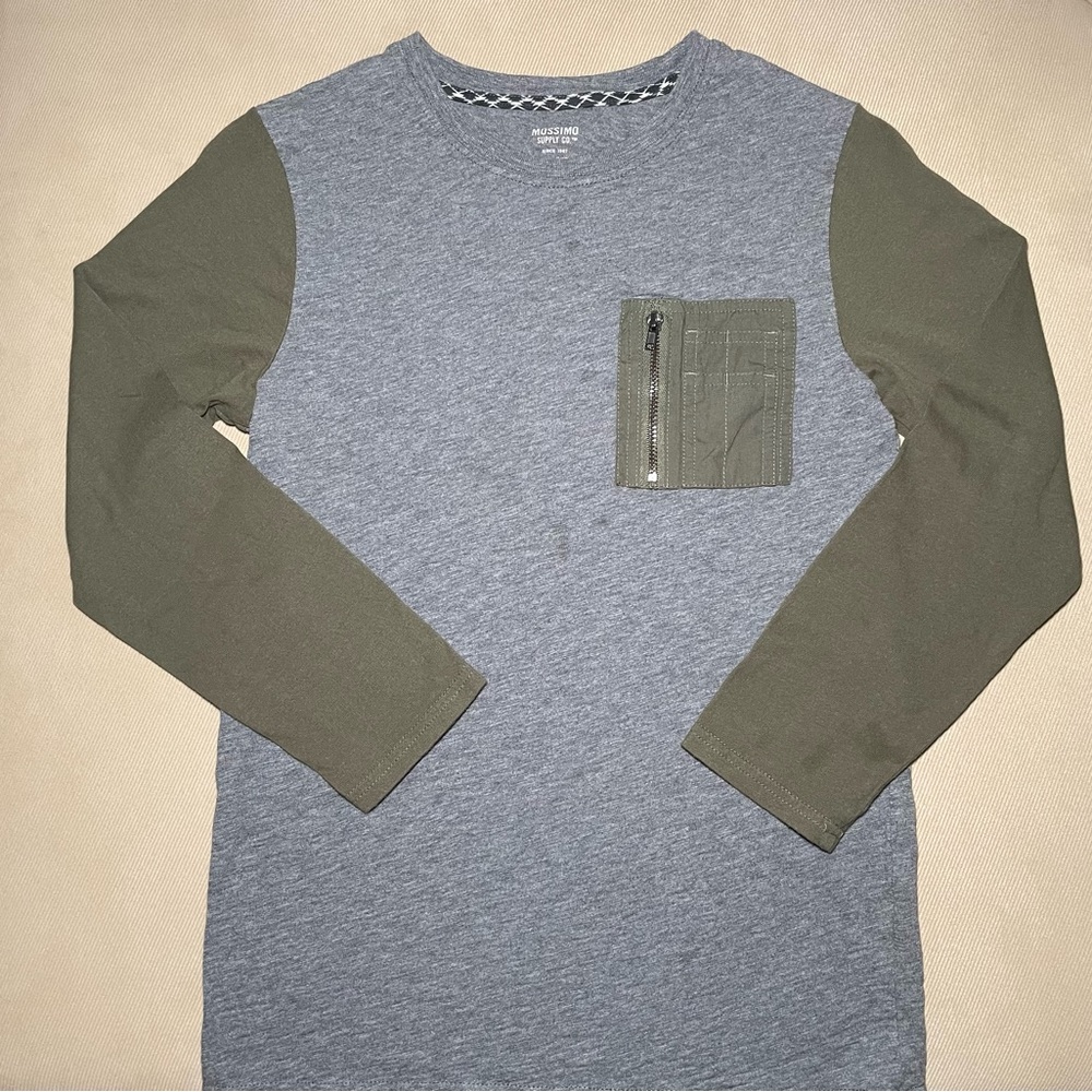 Mossimo Grey and Olive Long Sleeve T-Shirt with Zipper pocket Kids Medium (8-10)